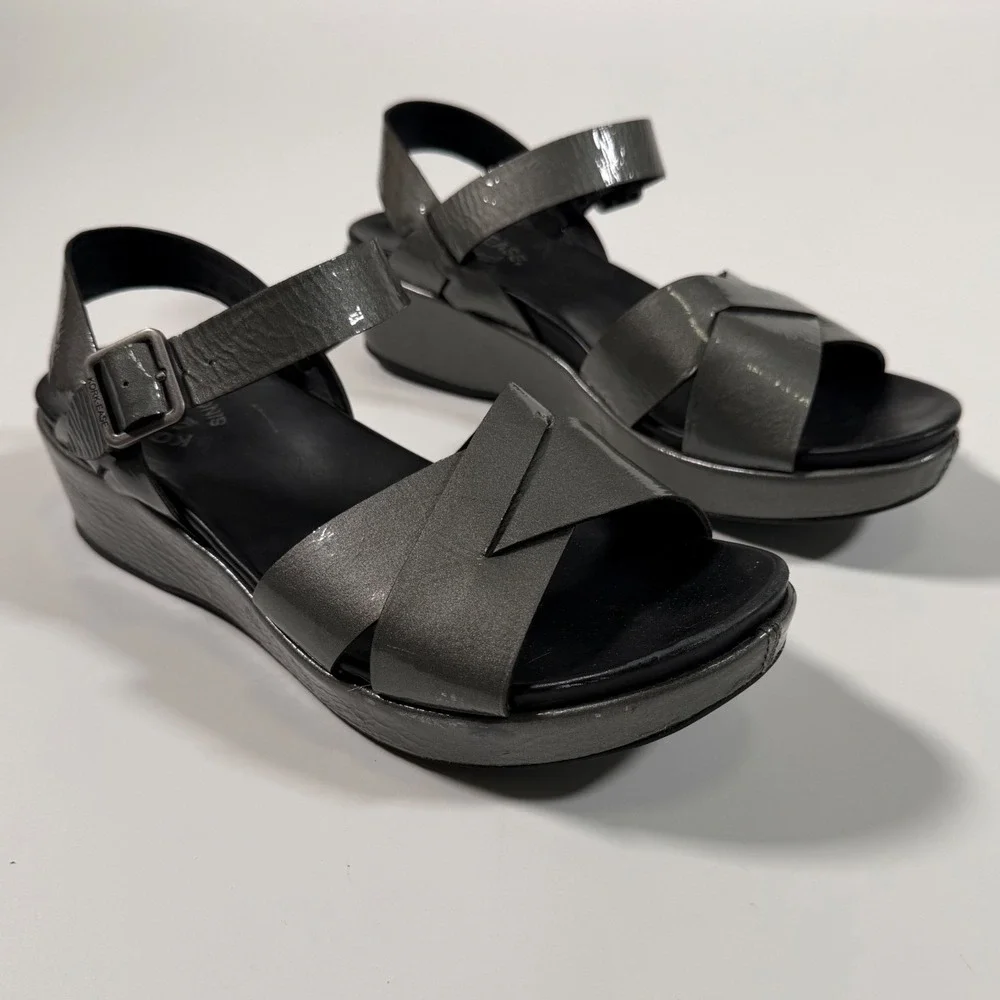 Kork-Ease Metallic Pewter Grey Platform Wedge Sandals Minimalist Womens Size 9